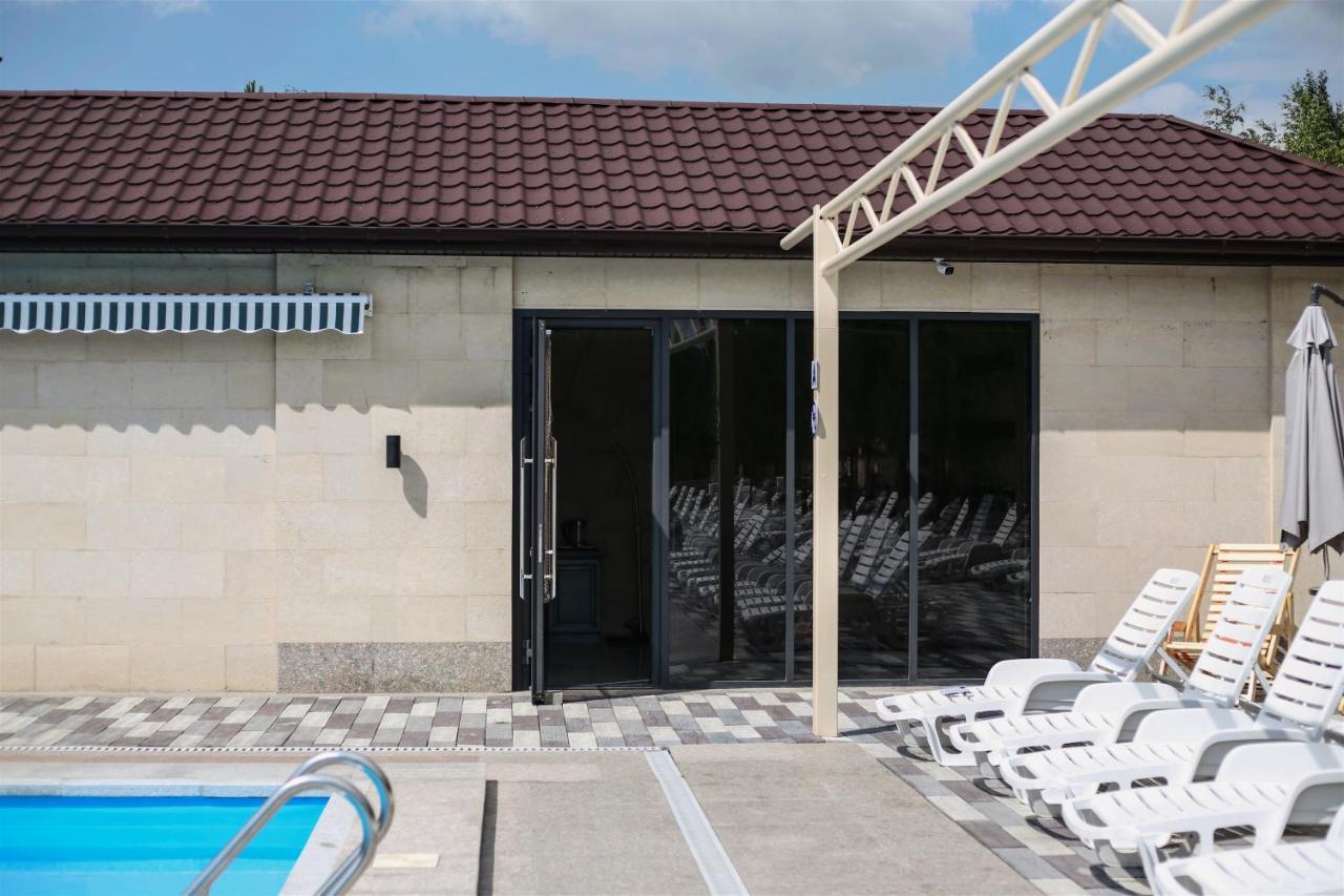 Dvin Hotel Павлодар Экстерьер фото