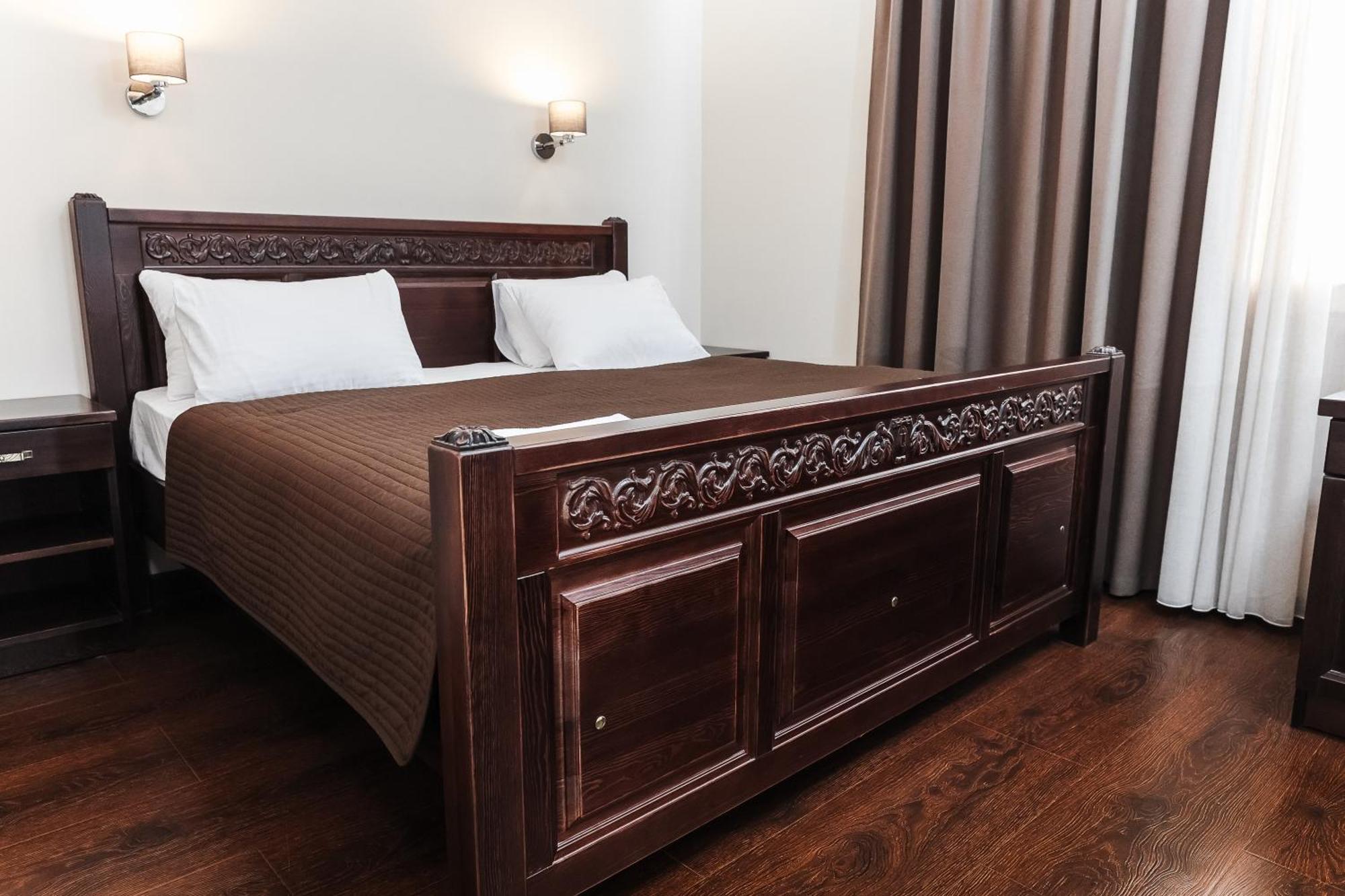Dvin Hotel Павлодар Экстерьер фото