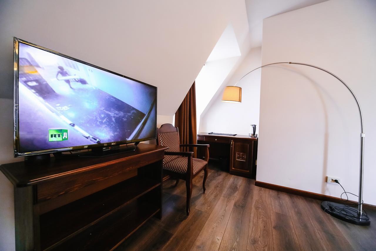 Dvin Hotel Павлодар Экстерьер фото